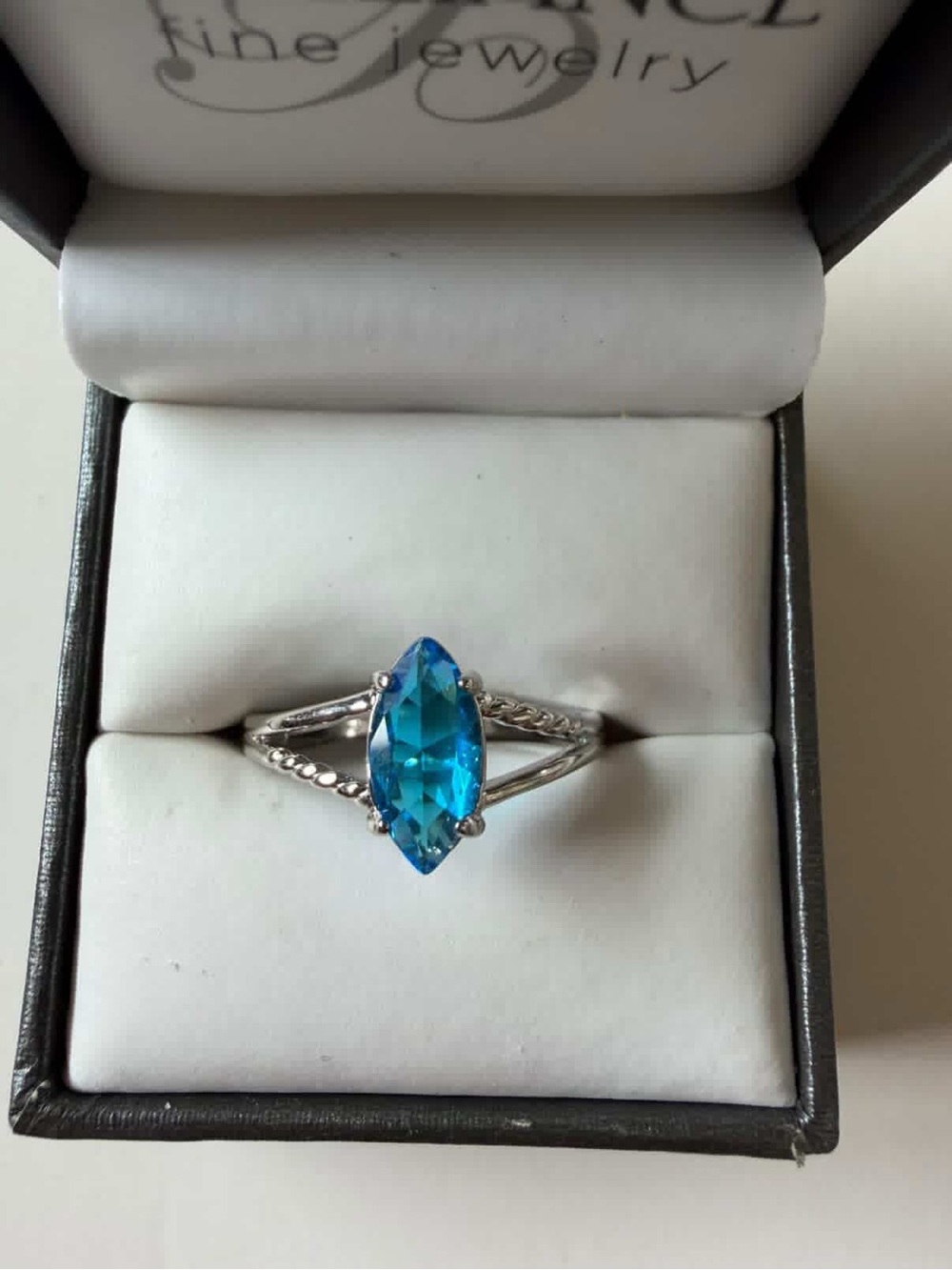 Never worn- Sterling Silver Blue Marquise Gemstone Ring size 9 - Picture 3 of 3